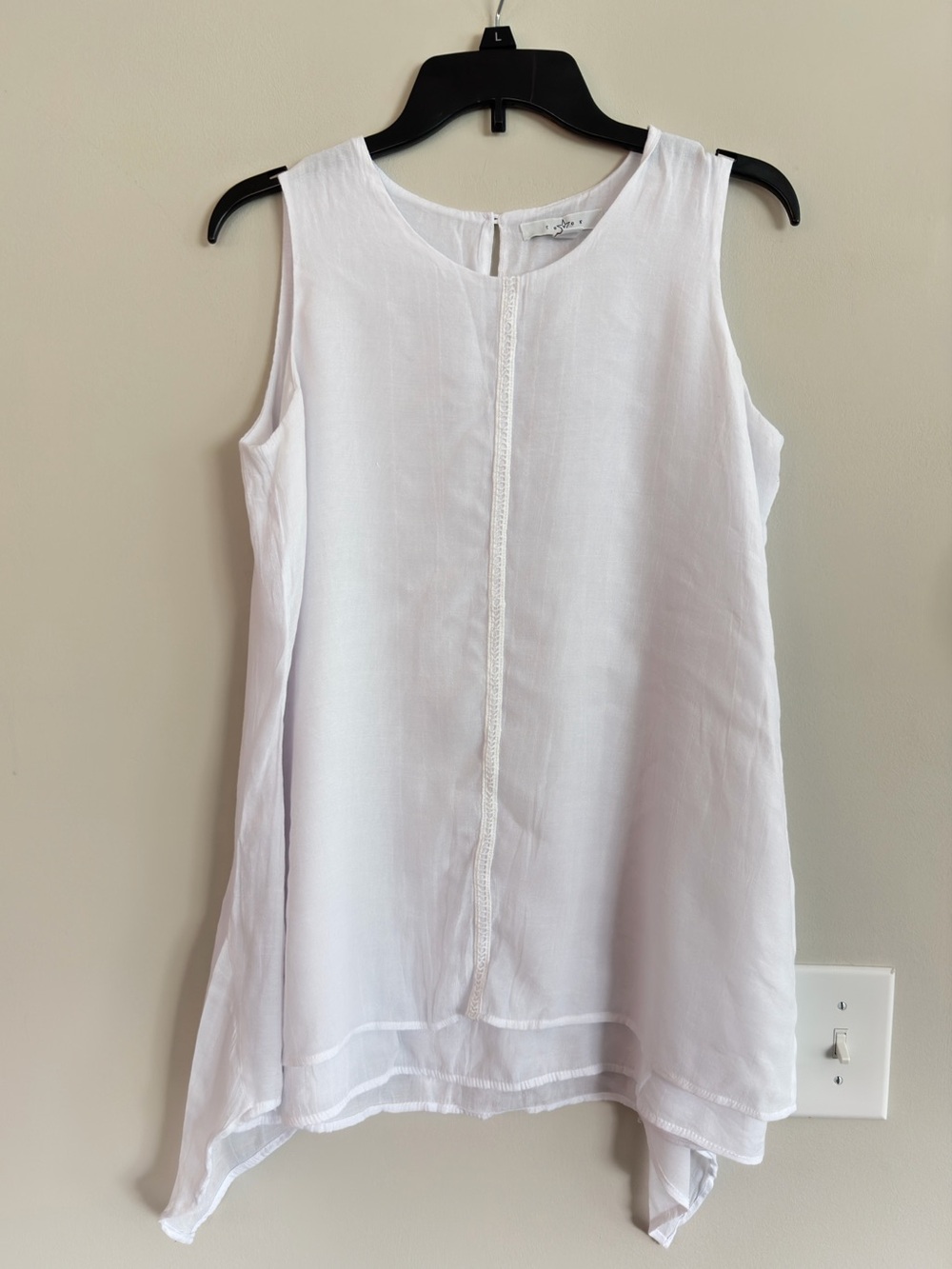 Fever White Sleeveless Linen-Blend Tunic Tank